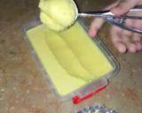 A picture of step 8 of Creamy frozen mango curd.