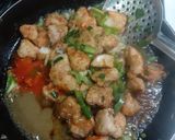 A picture of step 3 of Chicken chilli.