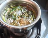 A picture of step 1 of Lemongrass Green Tea.