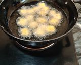 A picture of step 5 of Masoor Dal Pakoda.