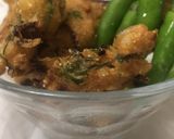 Prawn pakora রেসিপির ধাপ 3 ছবি