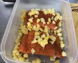 Une image de l'étape 5 de Pavés de saumon au poivron vert, citron confit et épices marocaines.