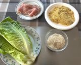Foto del passaggio 1 della ricetta Riso basmati,con lattuga saltata e filetti di tacchino croccanti