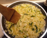 Foto del paso 2 de la receta: Tortilla de patata, cebolla y calabacín
