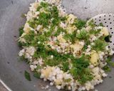 A picture of step 3 of Sabudana Khichdi.