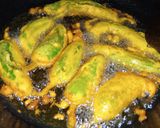 A picture of step 4 of Green Chili Pakory.