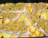 Foto del paso 5 de la receta: Merluza al horno con costra de almendras