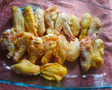 Foto del paso 3 de la receta: Alitas de pollo con miel en salsa bbq