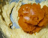 Foto langkah ke 4 dari resep Melty Pumkin Cookies.
