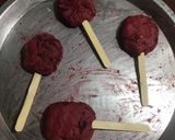 A picture of step 5 of Beetroot Popsicles.