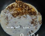 A picture of step 5 of Mushroom Stroganoff.