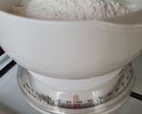 Foto del paso 2 de la receta: Pizza con todos los detalles, cantidades y esperas