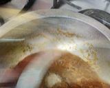 A picture of step 3 of Sabut pyaj ki sabji.
