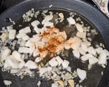 Foto del paso 4 de la receta: Paella de pulpo y gambones