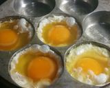 Foto langkah ke 2 dari resep Telur ceplok saus Inggris.