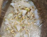Foto del paso 4 de la receta: Conejo al cava con uvas pasas y pistachos