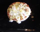 A picture of step 7 of Minced chicken pizza.