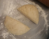 Foto del paso 6 de la receta: Calzon al hornito eléctrico, anco y pollo con masa casera rápida