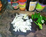 Foto langkah ke 2 dari resep Tumis Udang Pedas Manis.