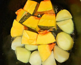 南瓜燒肉～清冰箱料理part1找到什麼煮什麼之燒肉的食譜步驟2照片