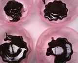 Foto langkah ke 3 dari resep Puding Coklat Karamel.