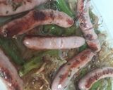 Foto del paso 2 de la receta: Salchichas de cerdo frescas con anisete, pimiento verde y ceba