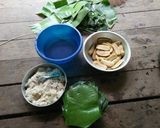 A picture of step 1 of Khao Tom Mud (Thai Banana Sticky Rice Parcels).
