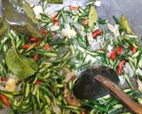 Foto langkah ke 4 dari resep 24. Tumis Kerang Lombok Ijo (week 3).