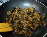 A picture of step 2 of Gongura chutney.