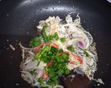 Foto langkah ke 1 dari resep Ayam suwir kecap.