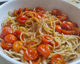 Foto del paso 4 de la receta: Espaguetis con pesto 🍝🌿