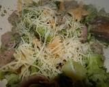Foto del paso 6 de la receta: Brécol con salchichas y pasta de colores lacitos