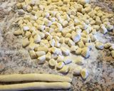 Foto del passaggio 4 della ricetta Gnocchi di patate
