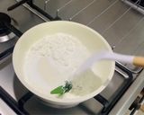 Foto langkah ke 1 dari resep Mochi Pandan Isi Kacang.