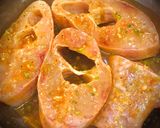 Hình bước làm 2 của món Cá Điêu Hồng Kho