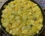 Foto del paso 4 de la receta: Tortilla rellena de carne picada