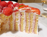 Foto del passaggio 8 della ricetta Torta arrotolata fragole e lamponi