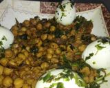 A picture of step 3 of Achari Anday Chana.
