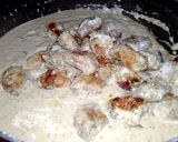 A picture of step 6 of Kaju chicken.