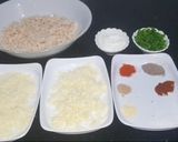 A picture of step 1 of Chicken cheese bread roll.