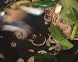 Foto langkah ke 1 dari resep Ayam goreng lengkuas.
