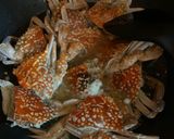 Foto langkah ke 2 dari resep Rajungan Saus Mentega 🦀.