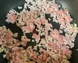 รูปขั้นตอนการทำที่ 2 ของ ราดหน้าหมูสับ