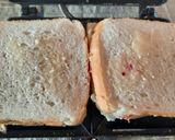 A picture of step 4 of Beetroot veggie sandwich.