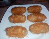 A picture of step 3 of Crispy Potatoes with stuffed rice.