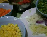 Foto langkah ke 1 dari resep Sop Jagung Wortel Bakso Sosis.
