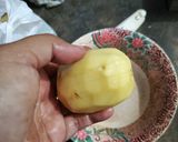 Foto langkah ke 1 dari resep Tumis Kentang Ayam (isian arem arem).