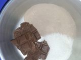#10 Puding Coklat Cadbury