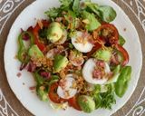 Foto del paso 2 de la receta: Ensalada fresca con aguacate y taquitos de jamón