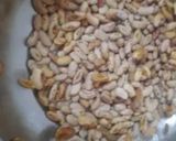 A picture of step 1 of Rajma soup.